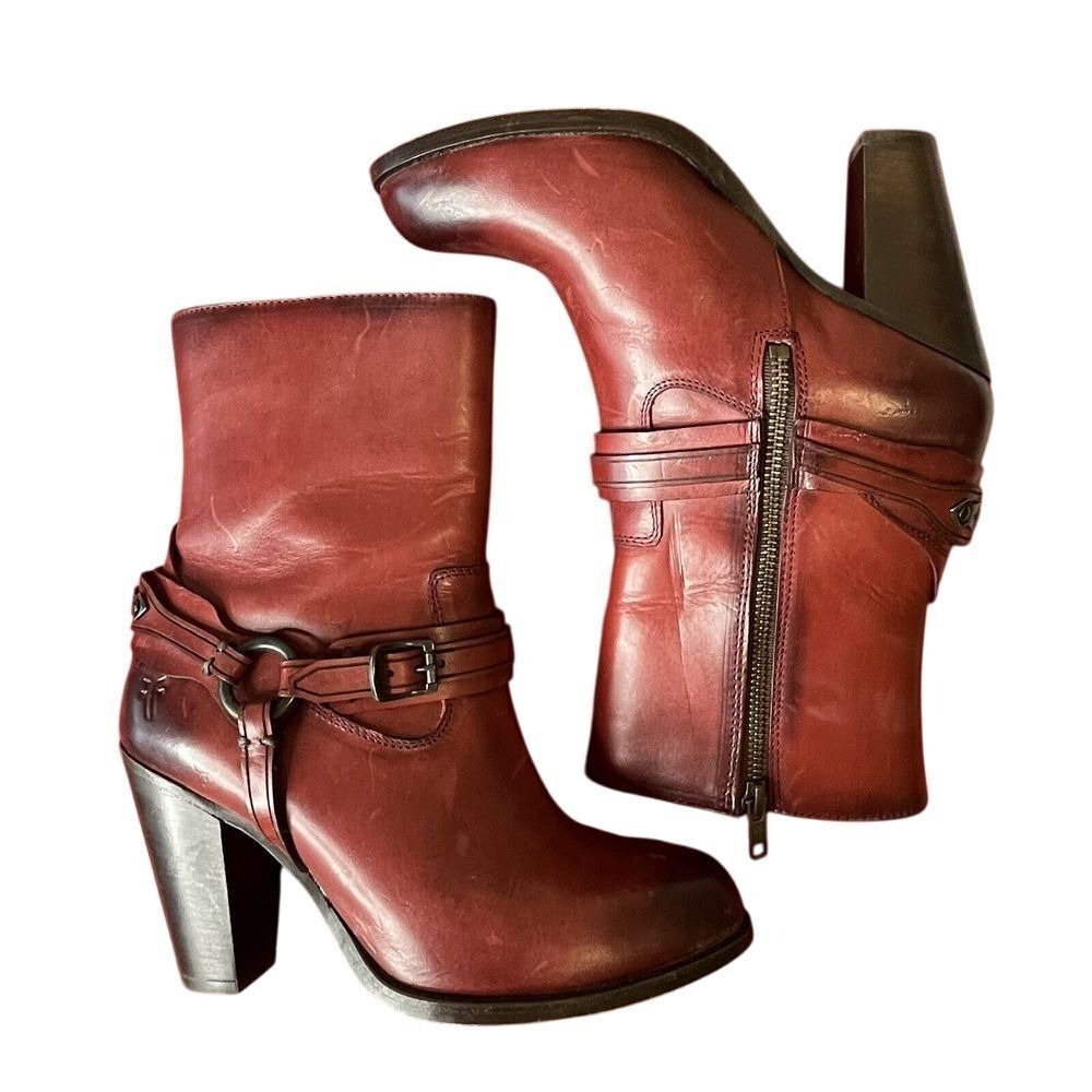 FRYE Harness Boots Buckle High Heel Red Burgundy Leather Short Ankle Western 7.5